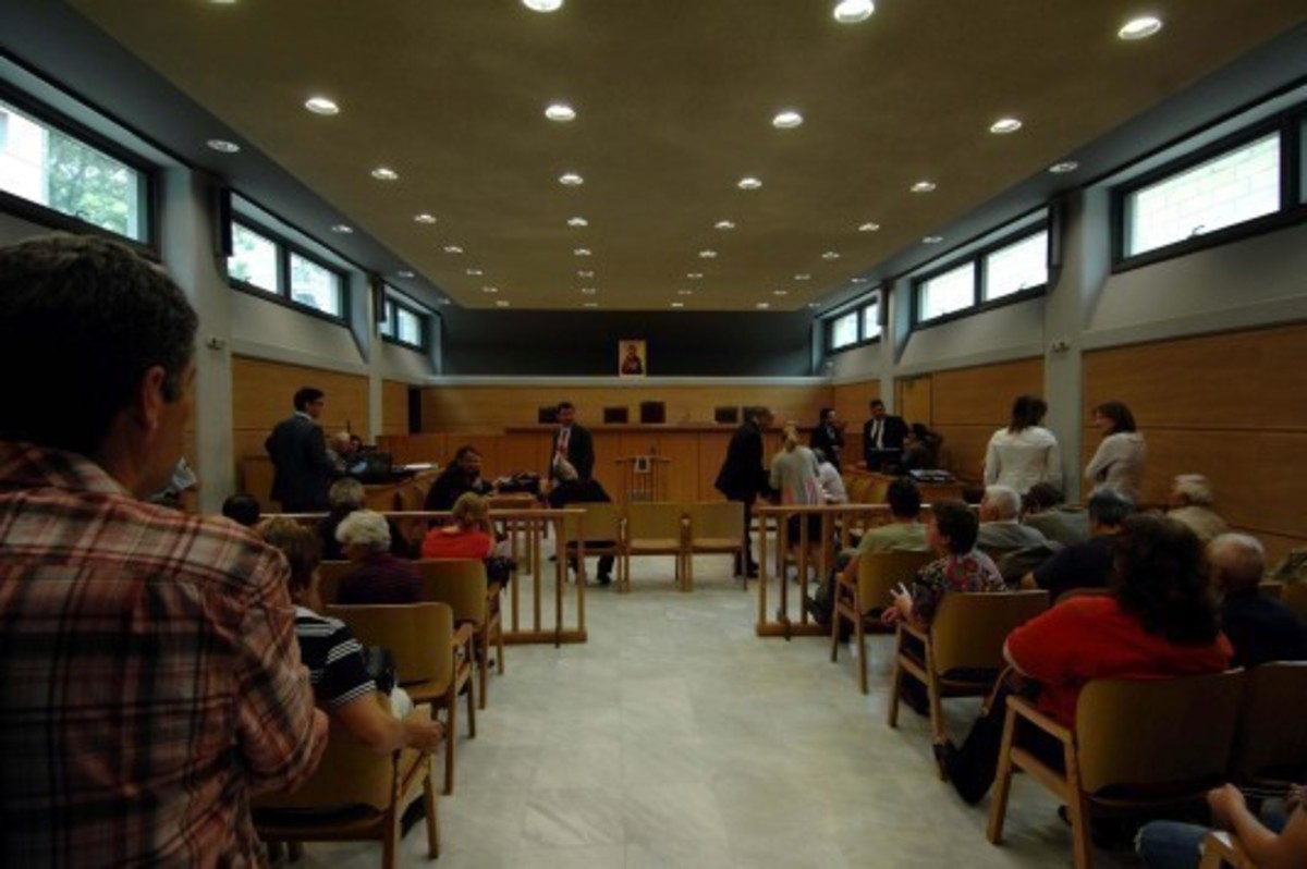 Δίκη – “σταθμός” για 35.000 δανειολήπτες της Eurobank που πληρώνονταν σε… ελβετικό φράγκο
