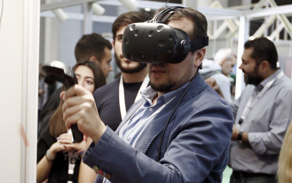 Υπουργός… Virtual Reality