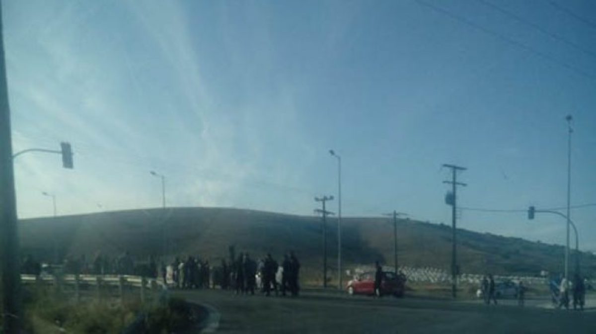 Μετανάστες έκλεισαν την εθνική οδό Τρικάλων – Λάρισας