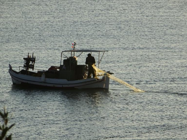 Î Î¬Ï„ÏÎ±: Î¤Î± Î´Î¯Ï‡Ï„Ï…Î± Ï„Î¿Ï… ÏˆÎ±ÏÎ¬ Î­Î³Î¹Î½Î±Î½ Î±ÏƒÎ®ÎºÏ‰Ï„Î± ÏƒÎµ Î²Î¬Î¸Î¿Ï‚ 130 Î¼Î­Ï„ÏÏ‰Î½ â€“ ÎŸÎ¹ ÎµÎ¹ÎºÏŒÎ½ÎµÏ‚ Ï€Î¿Ï… Î±ÎºÎ¿Î»Î¿ÏÎ¸Î·ÏƒÎ±Î½ [pics] | Newsit.gr