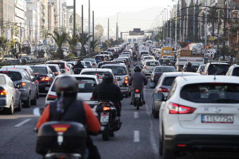 Î¤Î± Ï„Î­Î»Î· ÎºÏ…ÎºÎ»Î¿Ï†Î¿ÏÎ¯Î±Ï‚ Î­ÏÏ‡Î¿Î½Ï„Î±Î¹ â€“ Î¤Î¹ Ï€ÏÎ­Ï€ÎµÎ¹ Î½Î± ÎºÎ¬Î½Î¿Ï…Î½ Î¿Î¹ Î¹Î´Î¹Î¿ÎºÏ„Î®Ï„ÎµÏ‚ Ï€Î¿Ï… Î¸Î­Î»Î¿Ï…Î½ Î½Î± Ï€Î¿Ï…Î»Î®ÏƒÎ¿Ï…Î½ Ï„Î¿ Î±Ï…Ï„Î¿ÎºÎ¯Î½Î·Ï„ÏŒ Ï„Î¿Ï…Ï‚ | Newsit.gr