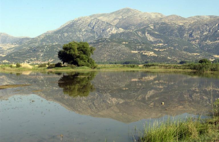 Î£Ï„Ï…Î¼Ï†Î±Î»Î¯Î±: Î— Î¶Ï‰Î® ÏƒÏ„Î¹Ï‚ ÏŒÏ‡Î¸ÎµÏ‚ Ï„Î·Ï‚ Î¼Ï…Î¸Î¹ÎºÎ®Ï‚ Î»Î¯Î¼Î½Î·Ï‚ | Newsit.gr