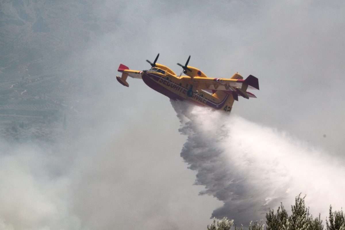 ΕΑΒ: “Ζευγαρώνει” με την Embraer για το νέο ευρωπαϊκό πυροσβεστικό αεροσκάφος