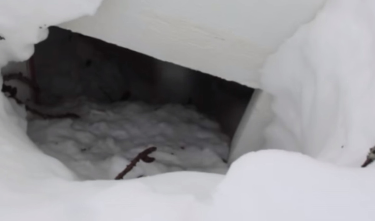 Ιταλία: Χιονοστιβάδα πλάκωσε πολυκατοικία! Ξέφυγαν… σκάβοντας τούνελ στο γκαράζ [pics, vid]