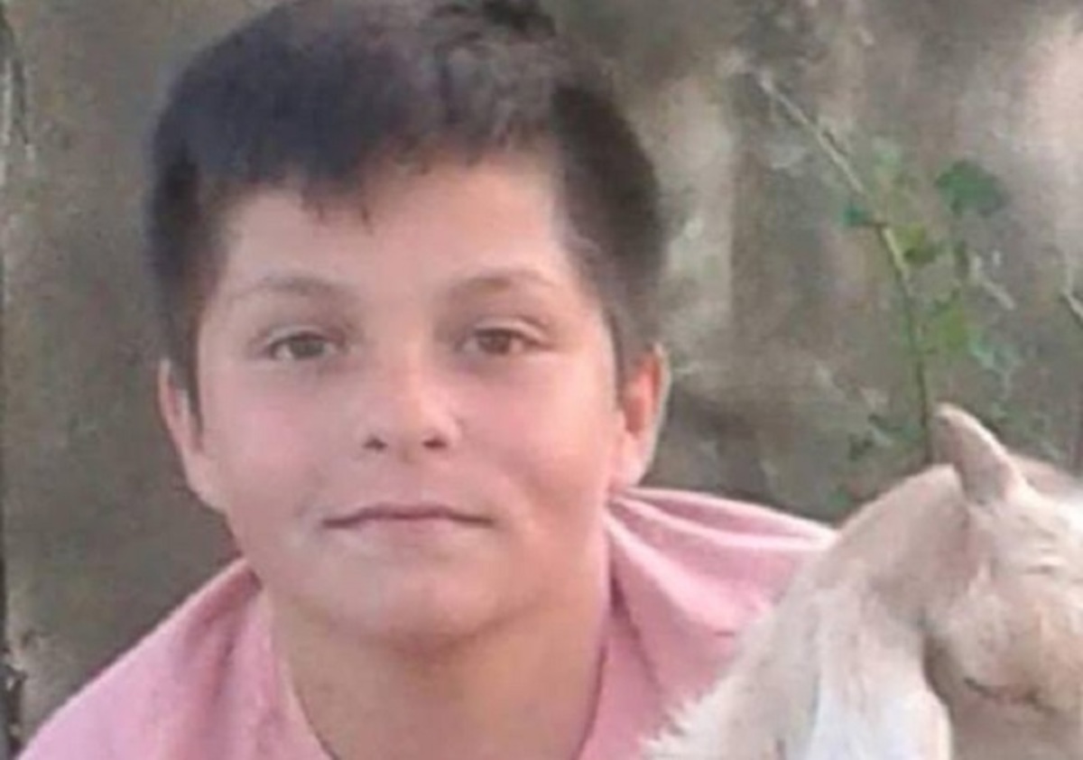 Έγκλημα στη Γέφυρα: Ένταση στη δίκη του 16χρονου που έσφαξε τον φίλο του