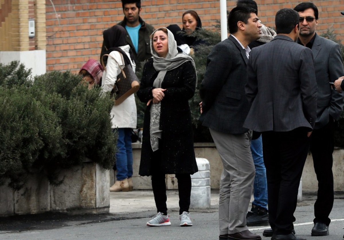 Ιράν: Λεωφορείο έπεσε με ορμή πάνω σε αστυνομικούς – Τρεις νεκροί [pics]