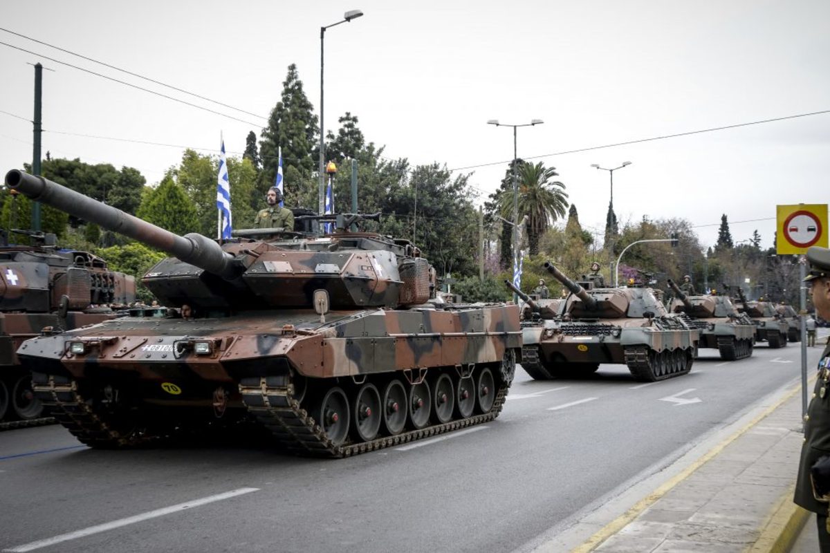 Στρατιωτική παρέλαση 25ης Μαρτίου με το “βλέμμα” στην Τουρκία