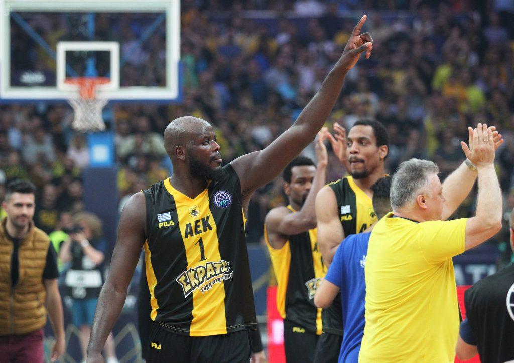 Basketball Champions League: Το μήνυμα του Τζέιμς στους φίλους της ΑΕΚ! “Πιστέψτε το”