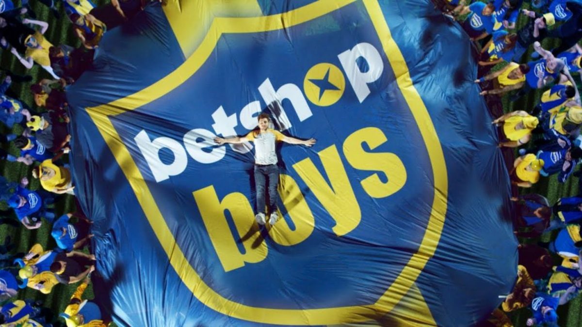 Οι Betshop Boys «κυριαρχούν» στα γήπεδα!