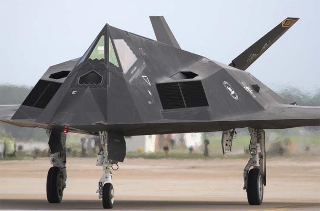 F117: Το θρυλικό βομβαρδιστικό Stealth των ΗΠΑ ξανά στον αέρα  [vid]