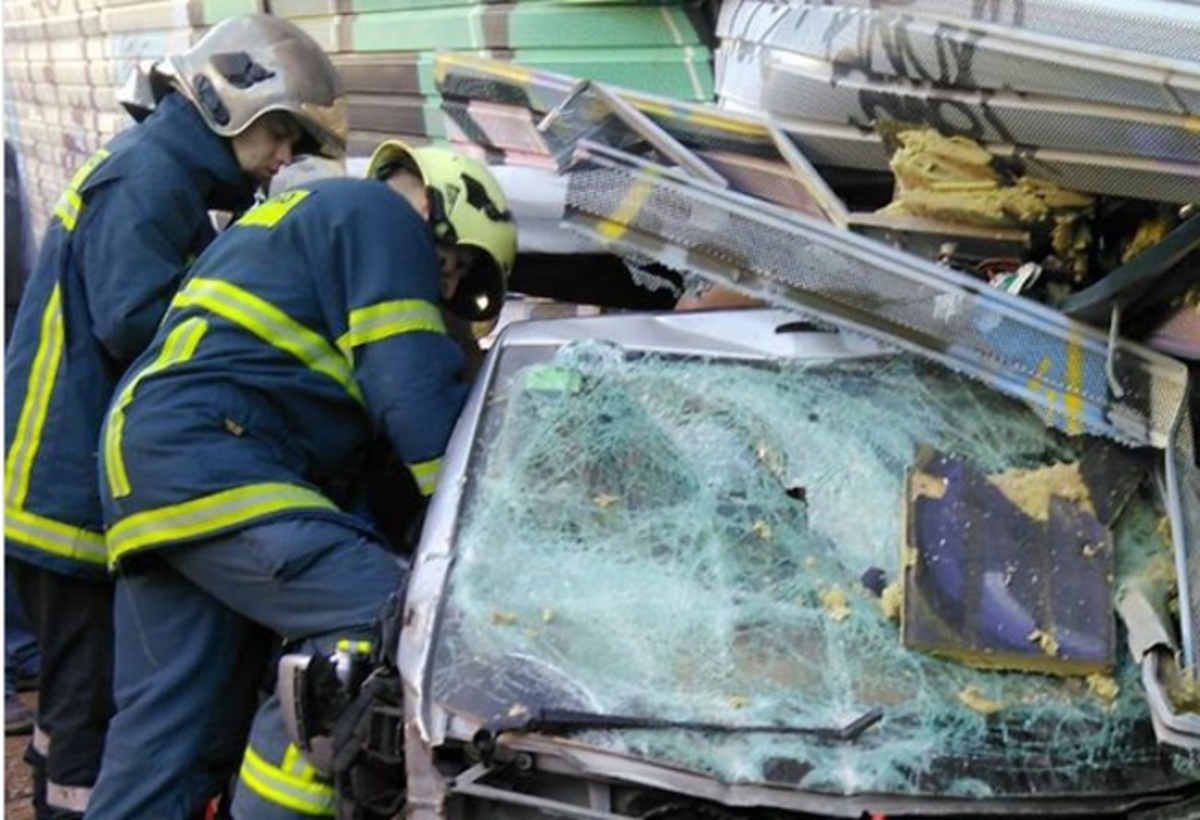 Τροχαίο Αθηνών – Λαμίας: Δυστύχημα με νεκρό οδηγό – Σκληρές εικόνες στο σημείο της τραγωδίας!