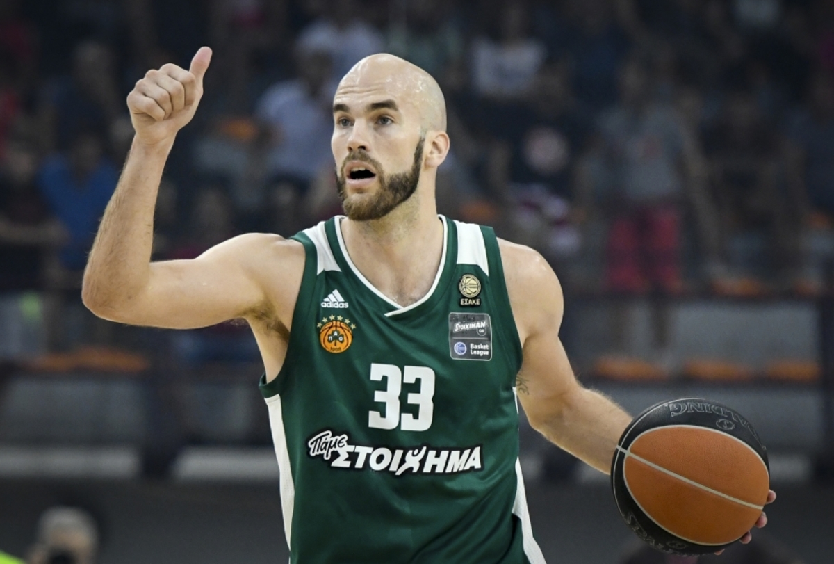 Παναθηναϊκός: MVP της Basket League και αμυντικός της χρονιάς ο Νικ Καλάθης!