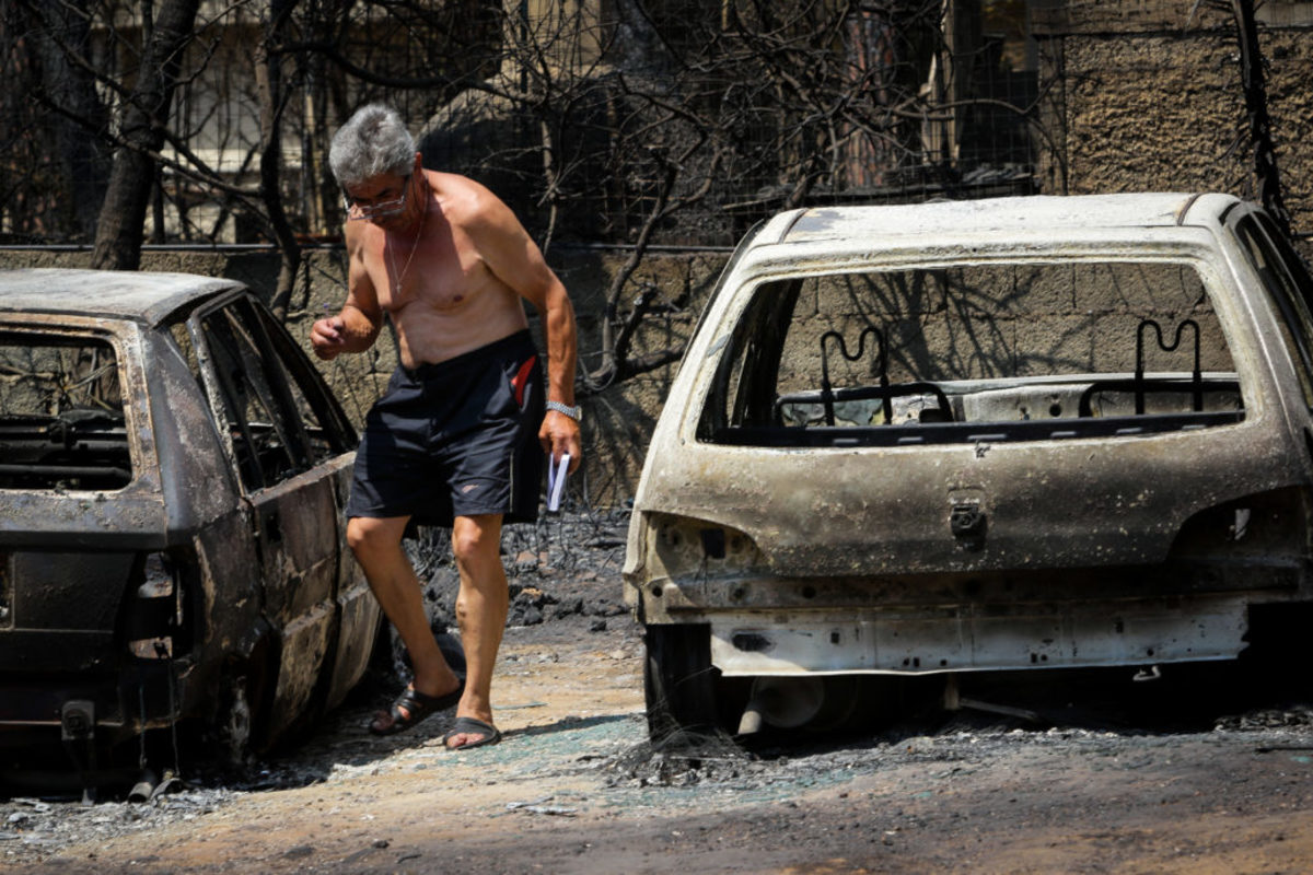 82 νεκροί στην Αττική: Ο Τόσκας 15 Ιουνίου απαντούσε ότι όλα είναι έτοιμα για να αντιμετωπισθούν οι πυρκαγιές