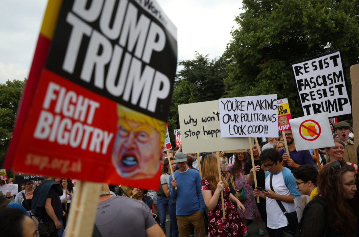 Διαδήλωση στο Λονδίνο κατά του Τραμπ [pics]