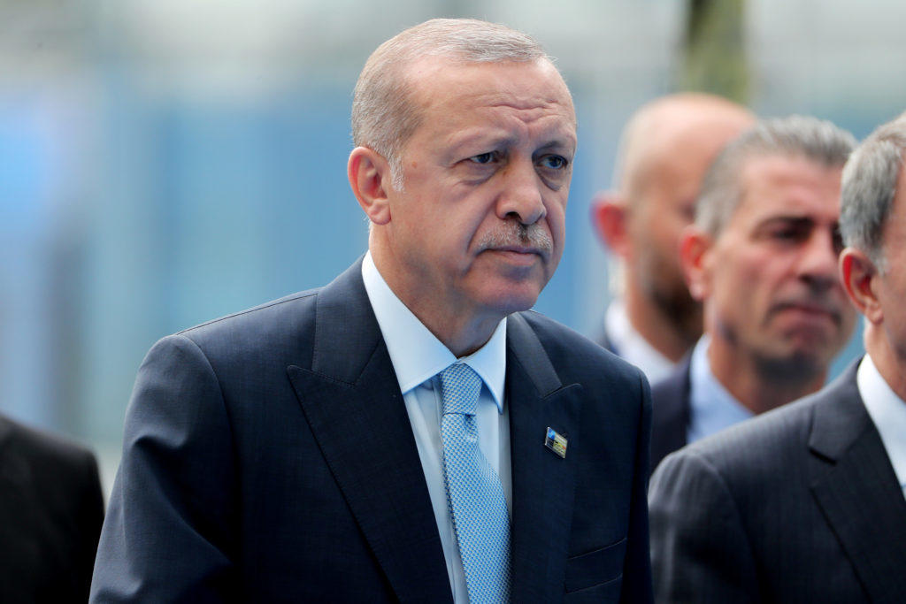 “Ζαχαρώνει” το μερίδιο των Κεμαλιστών στην Isbank ο Ερντογάν – Διαταγή στις δικαστικές αρχές να… ερευνήσουν