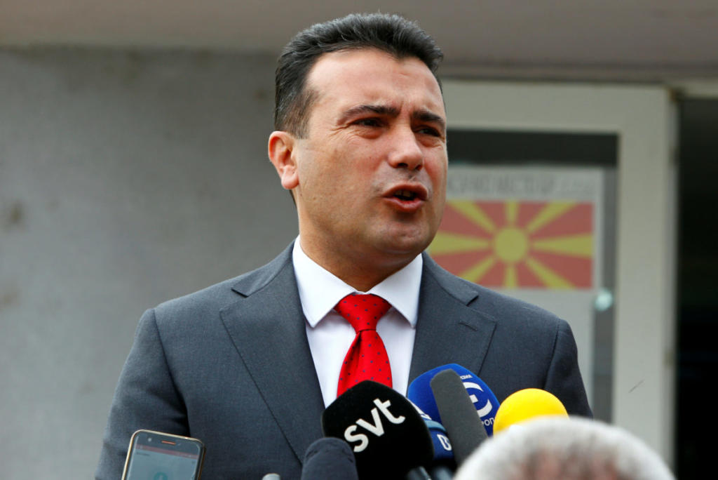 ΠΓΔΜ: Ο Ζάεφ ψάχνει σανίδα σωτηρίας, η αντιπολίτευση απαιτεί εκλογές