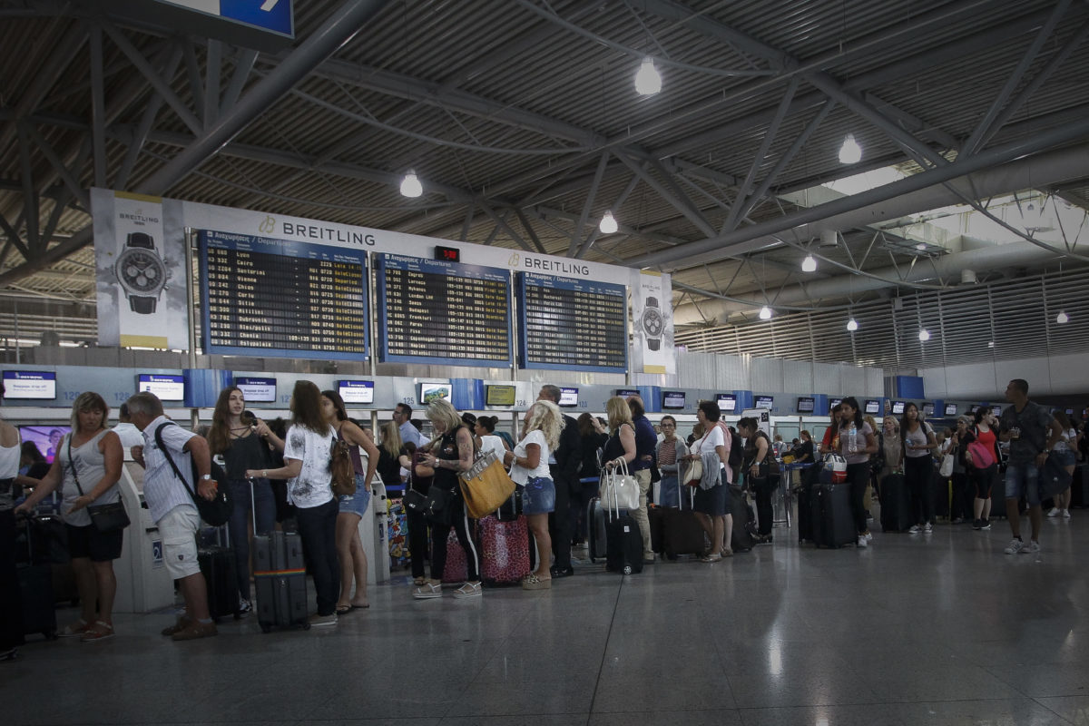 Ρεκόρ στα ελληνικά αεροδρόμια – Πάνω από 50 εκατομμύρια επιβάτες!