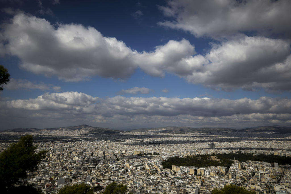 Καιρός: Αφήστε το κασκόλ στο σπίτι