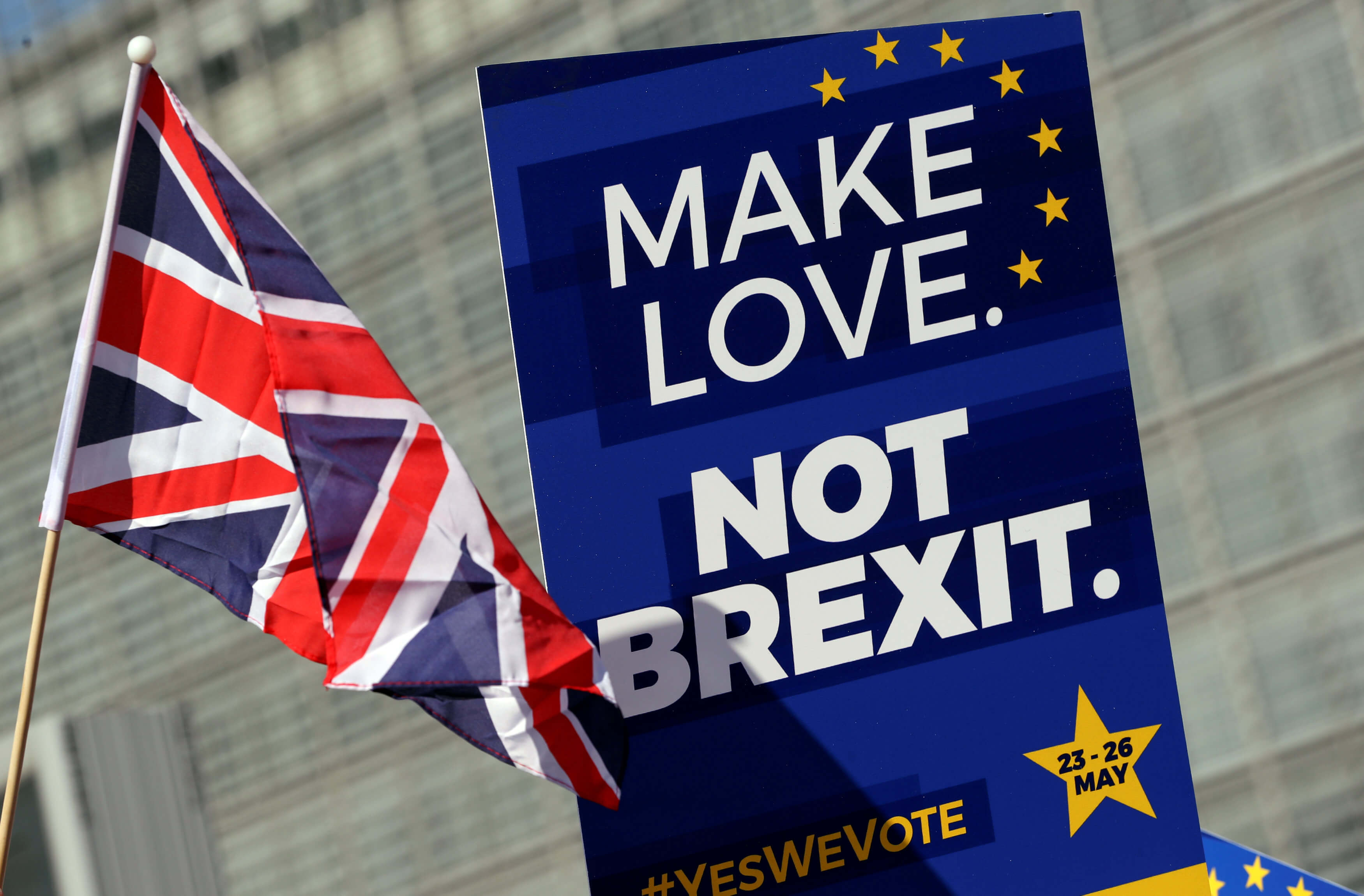 Stop Brexit λένε στη Βρετανία! Πάνω από 900.000 υπογραφές για ανατροπή της εξόδου από την ΕΕ