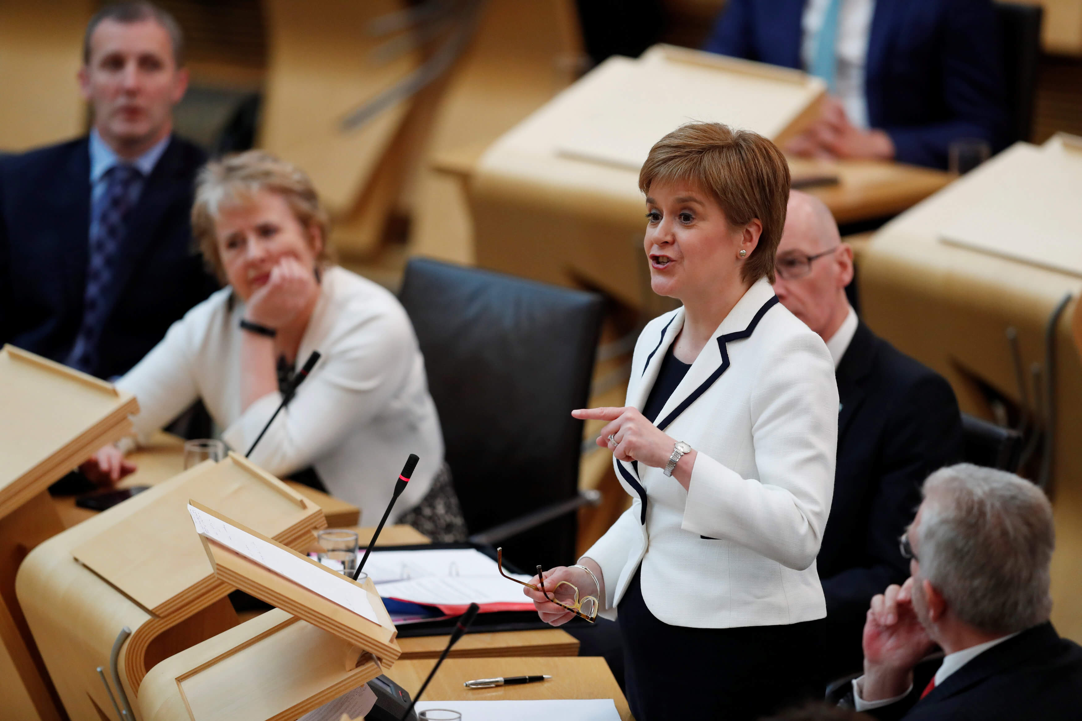 Ξεχάστε τα περί ανεξαρτησίας λέει το Λονδίνο στη Σκοτία