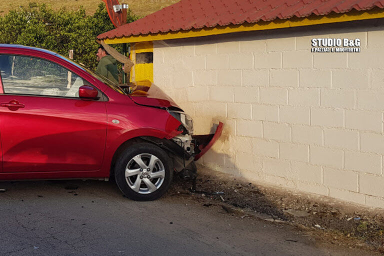 ÎÎ±ÏÏ€Î»Î¹Î¿: Î‘Ï…Ï„Î¿ÎºÎ¯Î½Î·Ï„Î¿ Â«ÎºÎ±ÏÏ†ÏŽÎ¸Î·ÎºÎµÂ» ÏƒÎµ ÏƒÏ€Î¯Ï„Î¹ [pics]