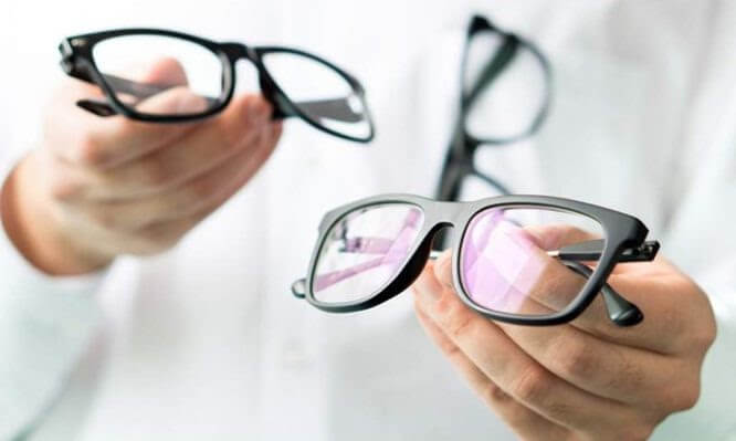 Παράταση στις πληρωμές των 100 ευρώ για τα γυαλιά οράσεως, έως τέλος Σεπτεμβρίου