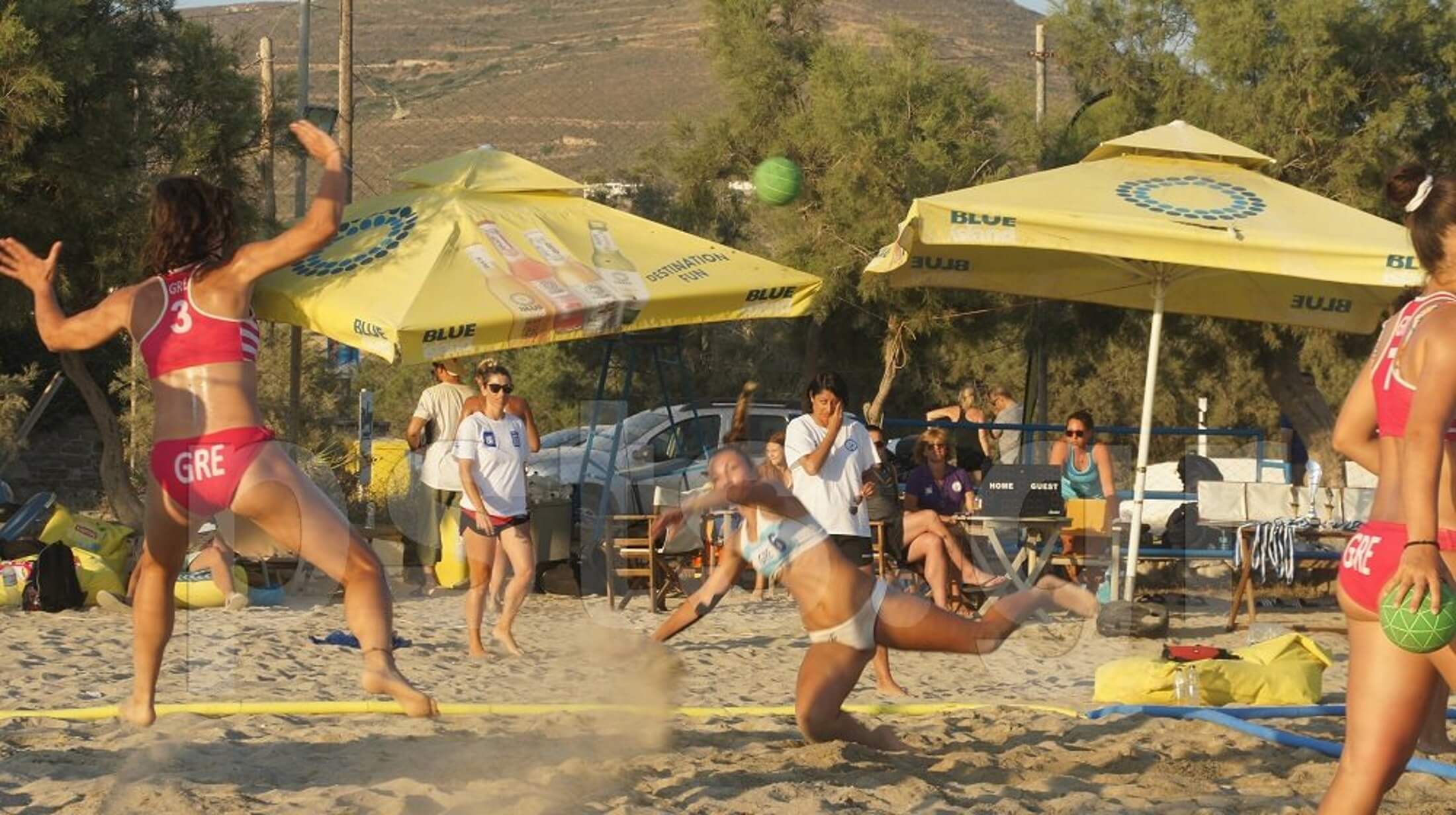 «Χρυσά» τα ιπτάμενα κορίτσια της Εθνικής Ελλάδας στην Πάρο! – video