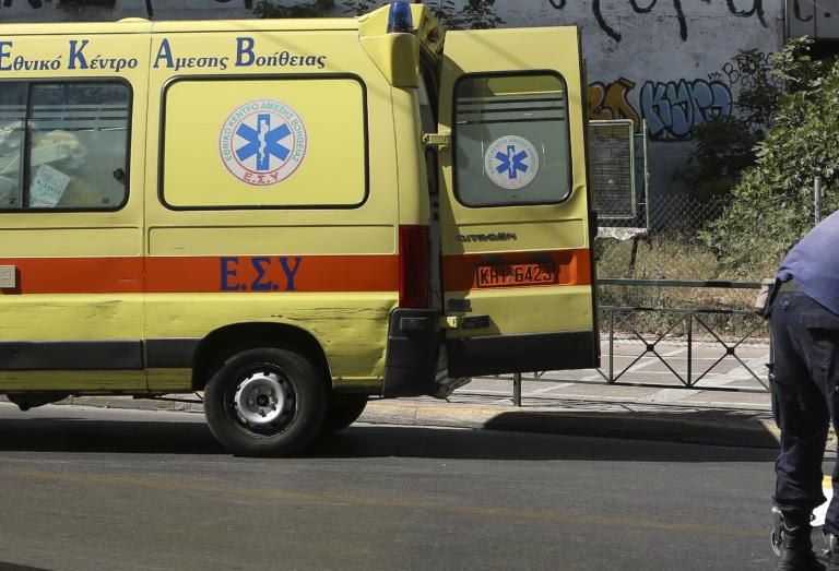 Î•ÏÎ²Î¿Î¹Î±: ÎˆÏ€ÎµÏƒÎµ Î±Ï€ÏŒ Ï„Î¿ Ï„ÏÎ±ÎºÏ„Î­Ï ÎºÎ±Î¹ ÏƒÎºÎ¿Ï„ÏŽÎ¸Î·ÎºÎµ!