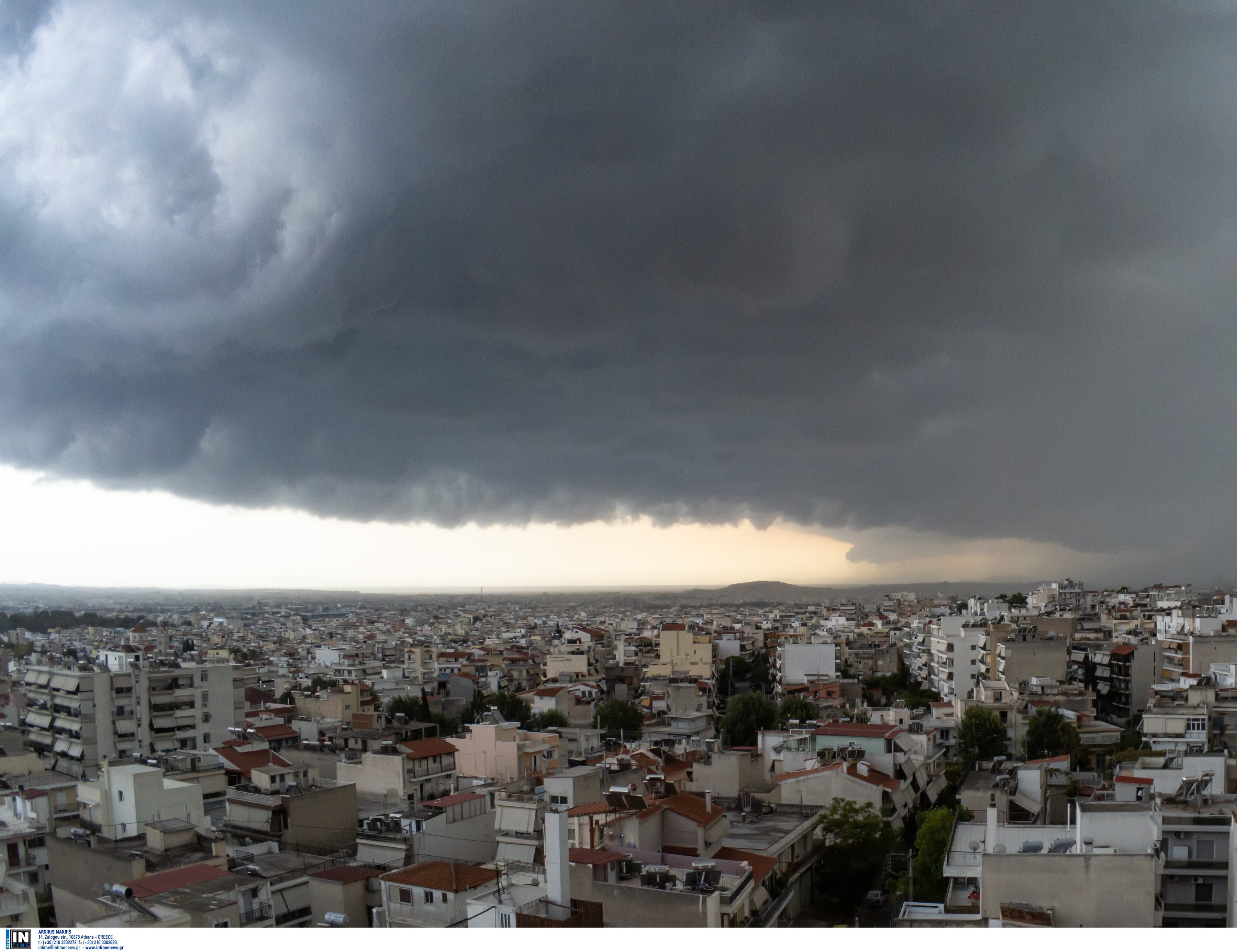 Καιρός αύριο: Βροχές και καταιγίδες τοπικά ισχυρές – Βουτιά της θερμοκρασίας!