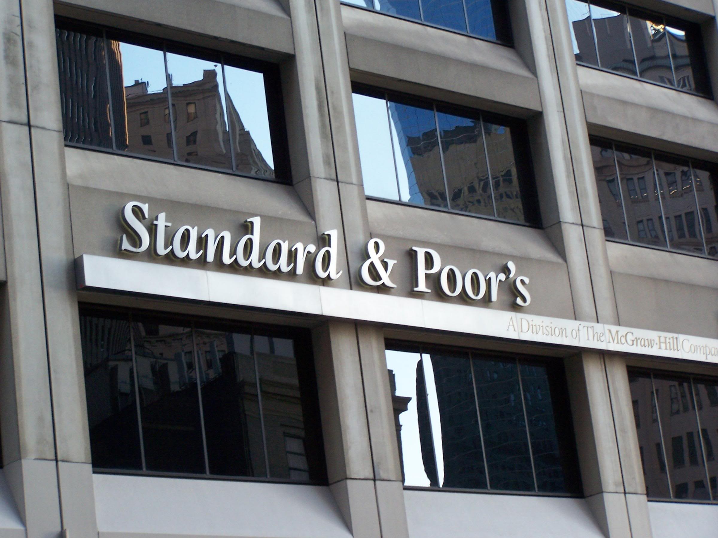 Αναβάθμισε την Ελλάδα ο οίκος Standard & Poors