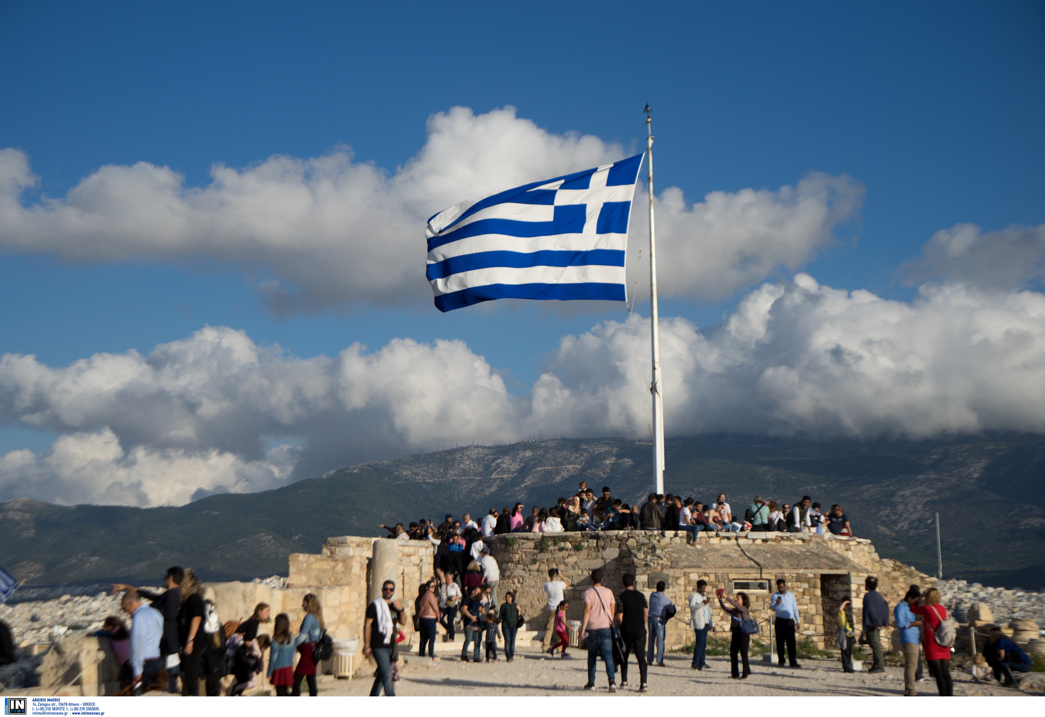 Έρευνα – έκπληξη: Οι Έλληνες περισσότερο αισιόδοξοι στην Ευρώπη για το μέλλον!