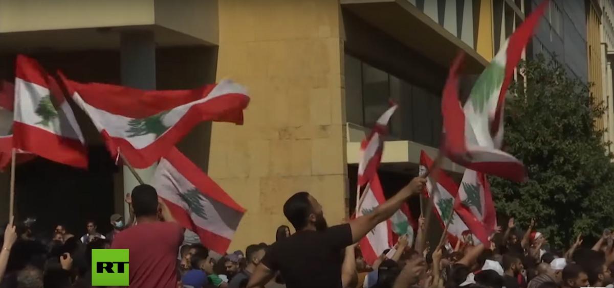 Λίβανος: Μαθητές και φοιτητές στις αντικυβερνητικές διαδηλώσεις – video