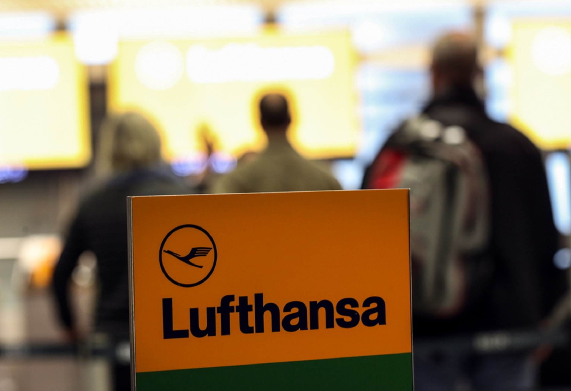 Lufthansa: Ακυρώνει 1.300 πτήσεις την Πέμπτη και την Παρασκευή