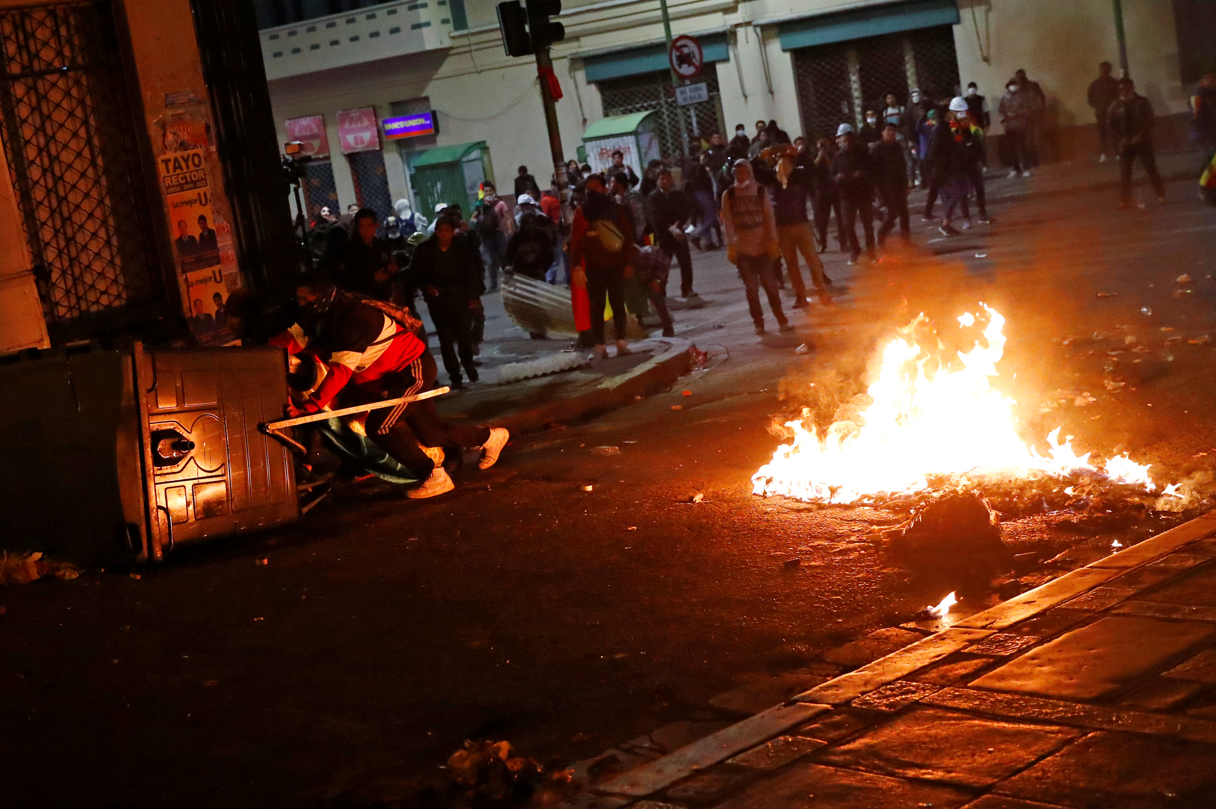 Βολιβία: Ακόμα δύο νεκροί από τις διαδηλώσεις στην Σάντα Κρουζ [pics]