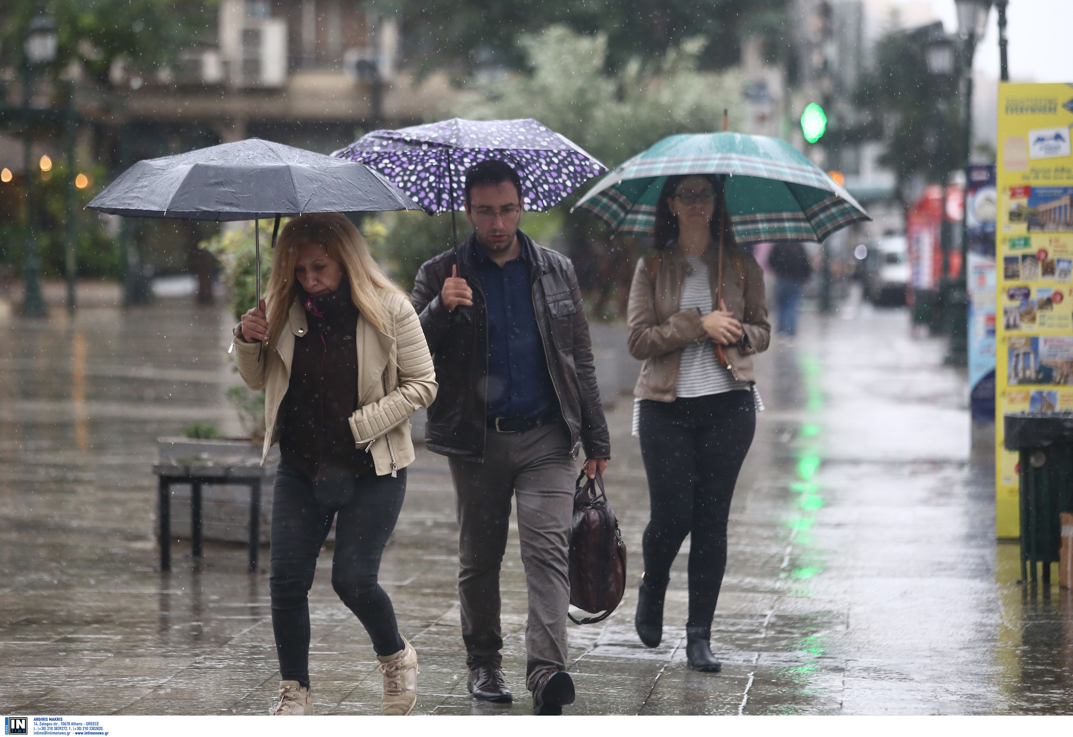 Καιρός σήμερα: Άστατος με τοπικές βροχές και “βουτιά” του υδράργυρου