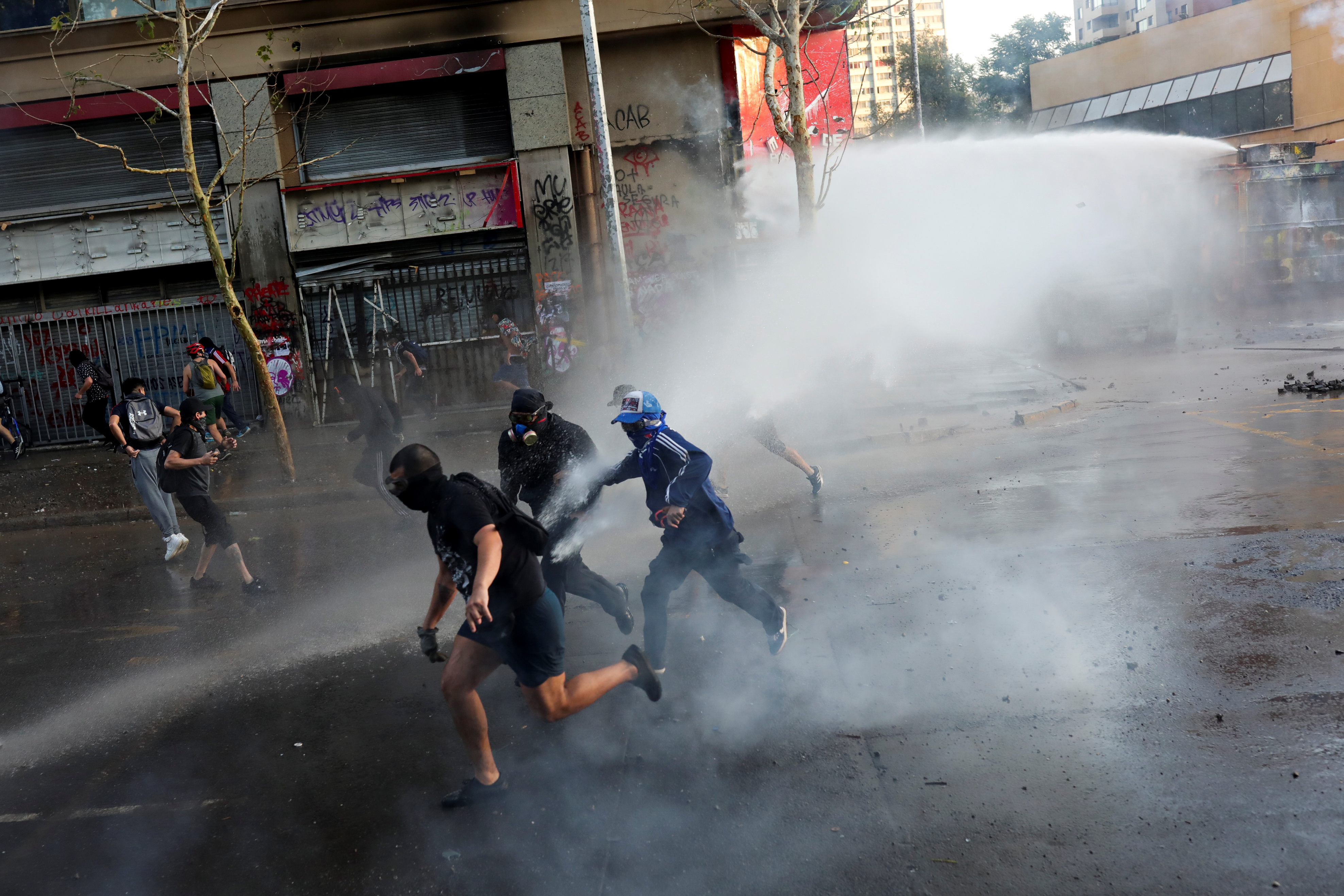 Αναζωπυρώνεται η βία στη Χιλή [Pics]