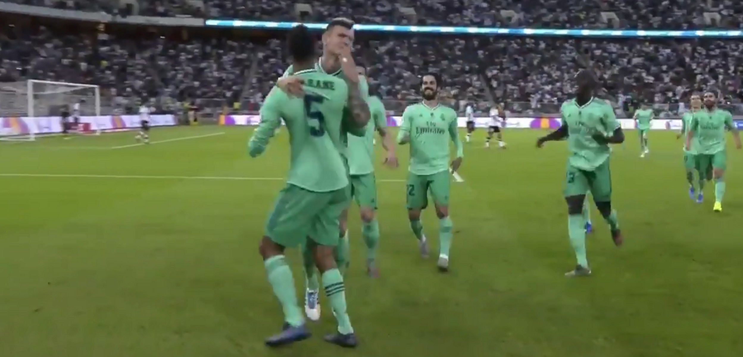 Τόνι Κρόος: Απίστευτο γκολ με απευθείας κόρνερ από τον άσο της Ρεάλ Μαδρίτης [video]