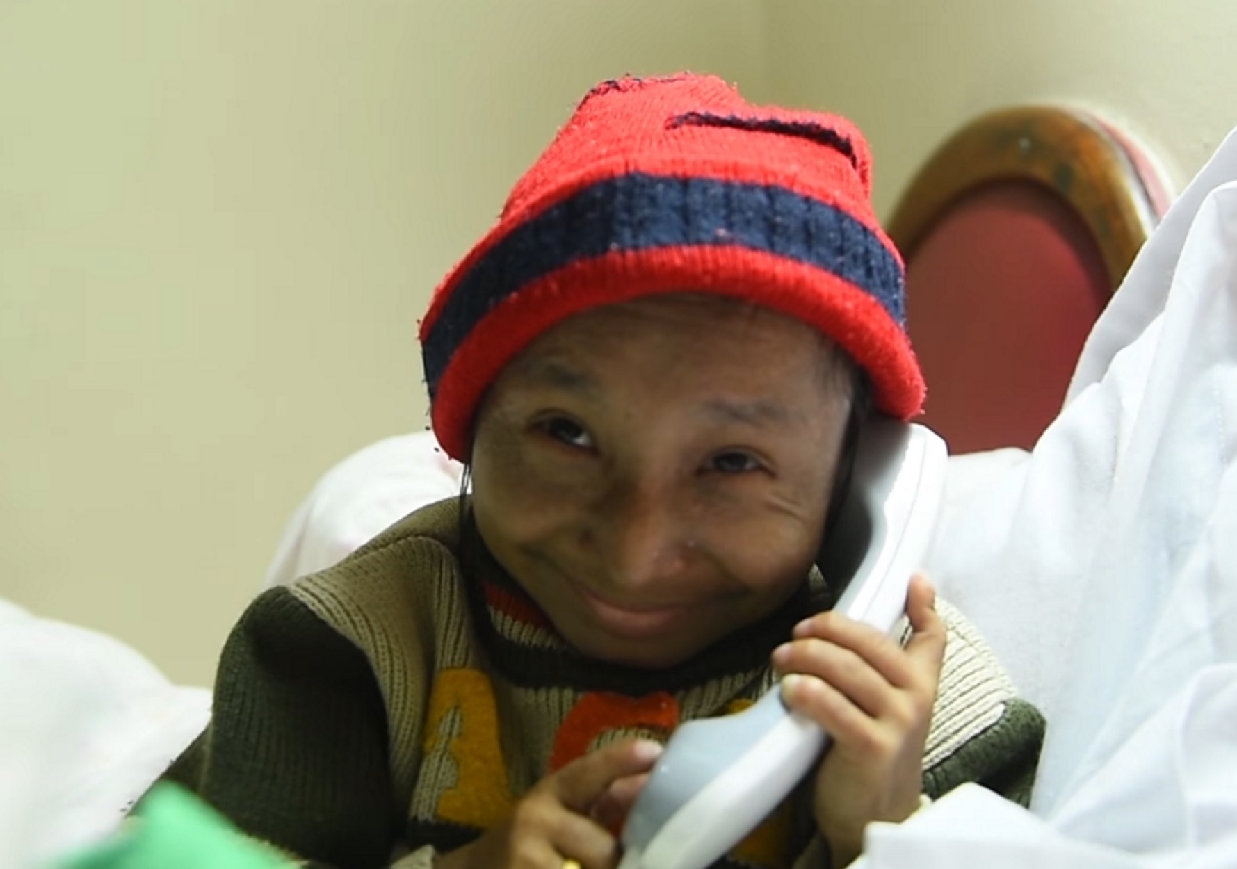 Καγκέντρα Θάπα Μάγκαρ: Πέθανε ο πιο μικρόσωμος άνθρωπος του κόσμου! video
