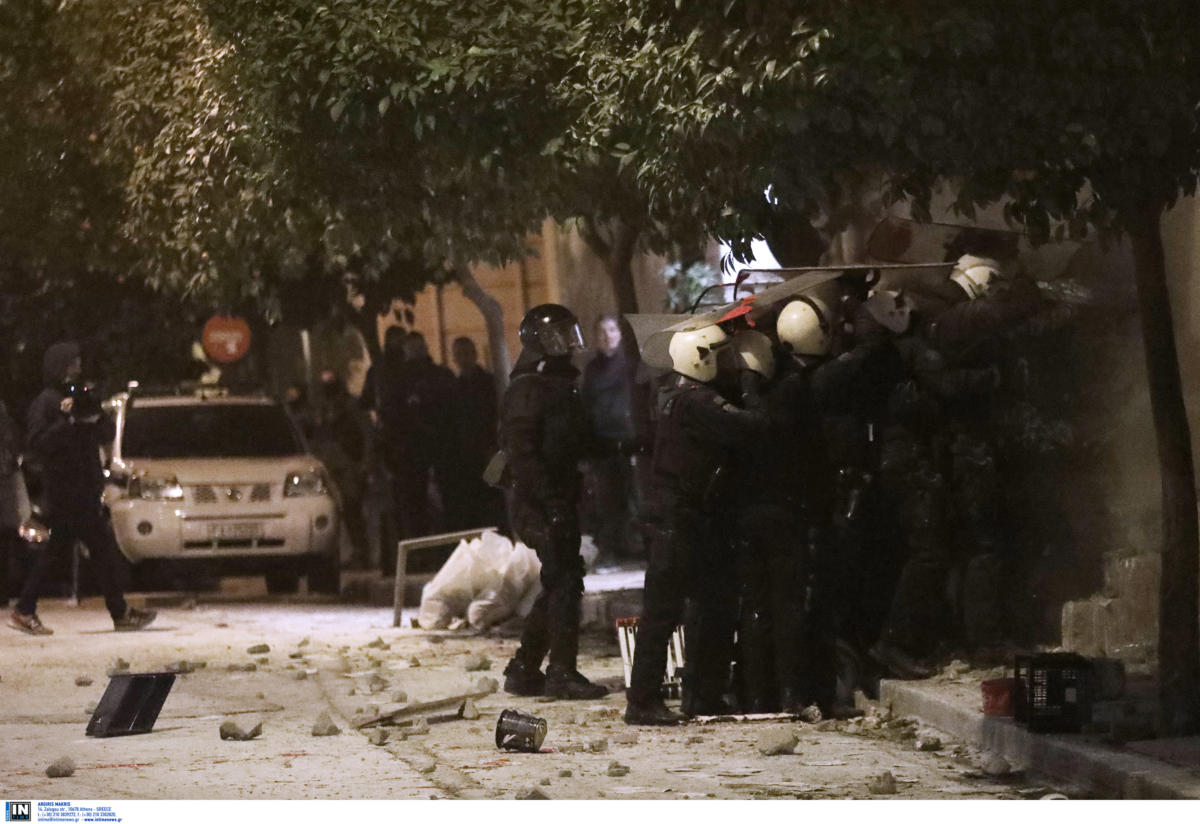 Κουκάκι: Πετούσαν βενζίνη στον τροχό! Τι κατέθεσαν οι αστυνομικοί ΕΚΑΜ και ΟΠΚΕ