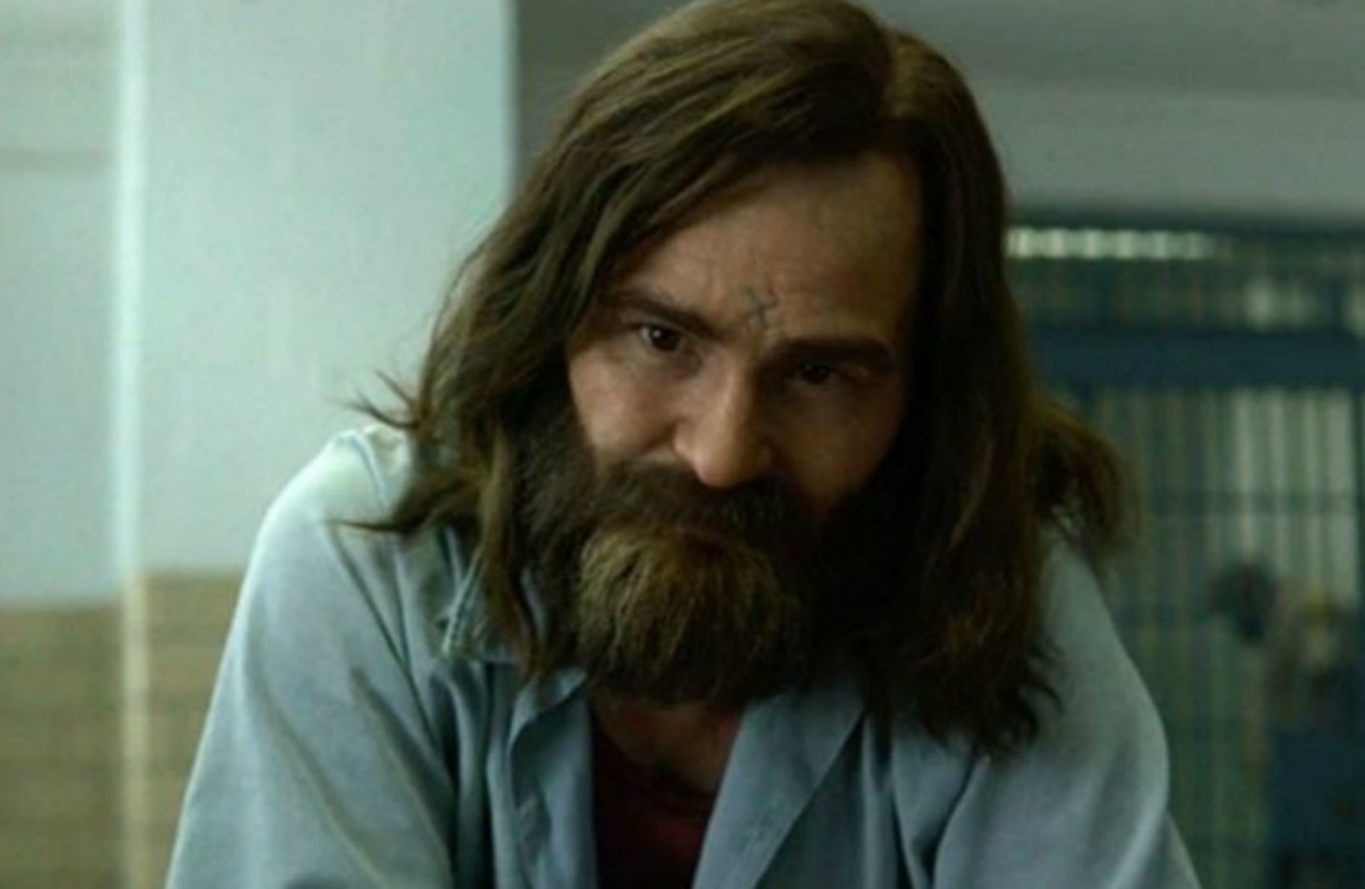 Охотник за разумом 2023. Mindhunter Charles Manson. Эдди мэнсон актер. Дэймон Херриман охотник за разумом.