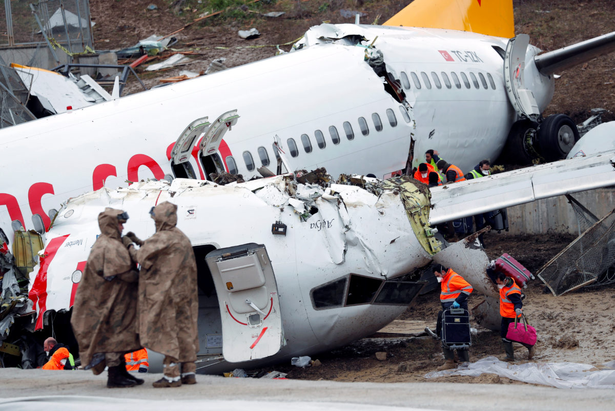 Τουρκία: Βίντεο ντοκουμέντο από το εσωτερικό του αεροπλάνου που κόπηκε στα τρία