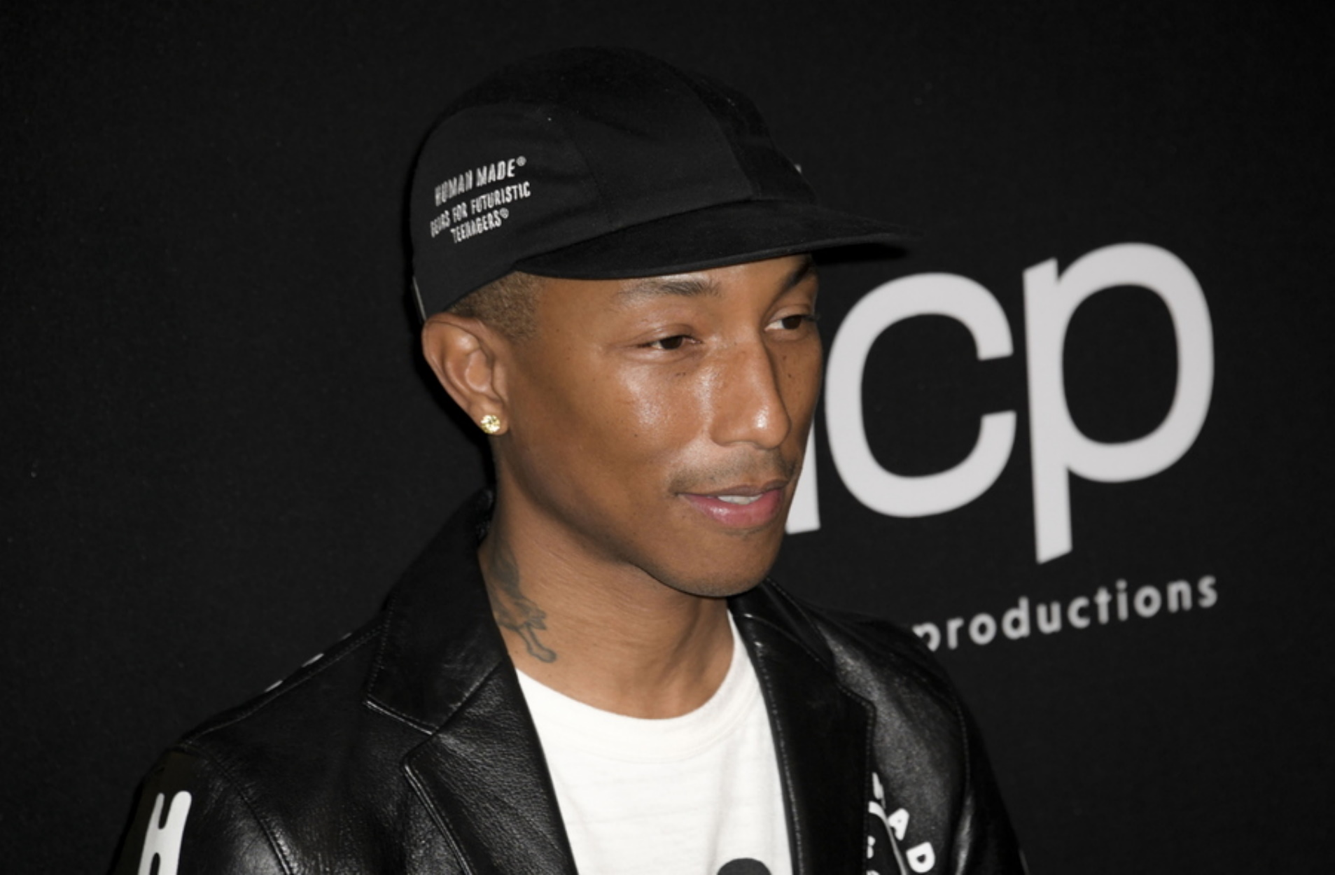 Πως το “τρελό” καπέλο του Pharrell Williams ενθάρρυνε την εκκεντρικότητα