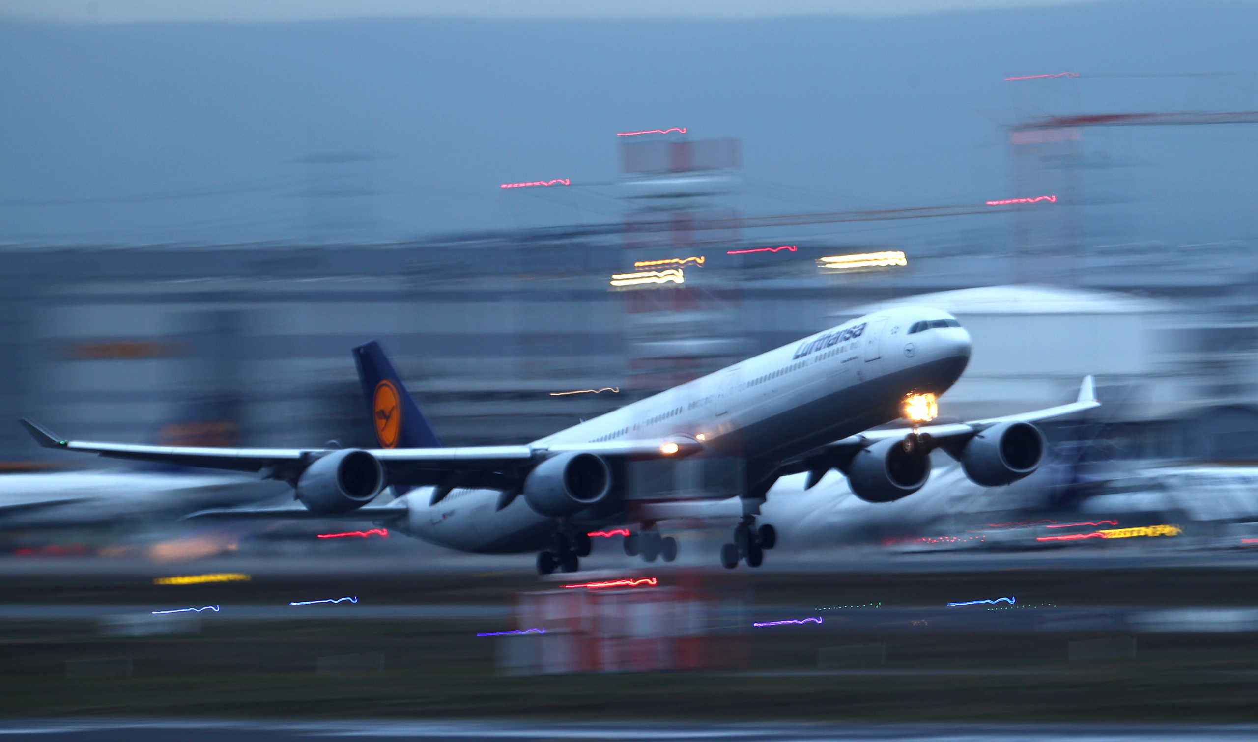 Κορονοϊός: 150 αεροπλάνα έχει καθηλώσει στο έδαφος η Lufthansa