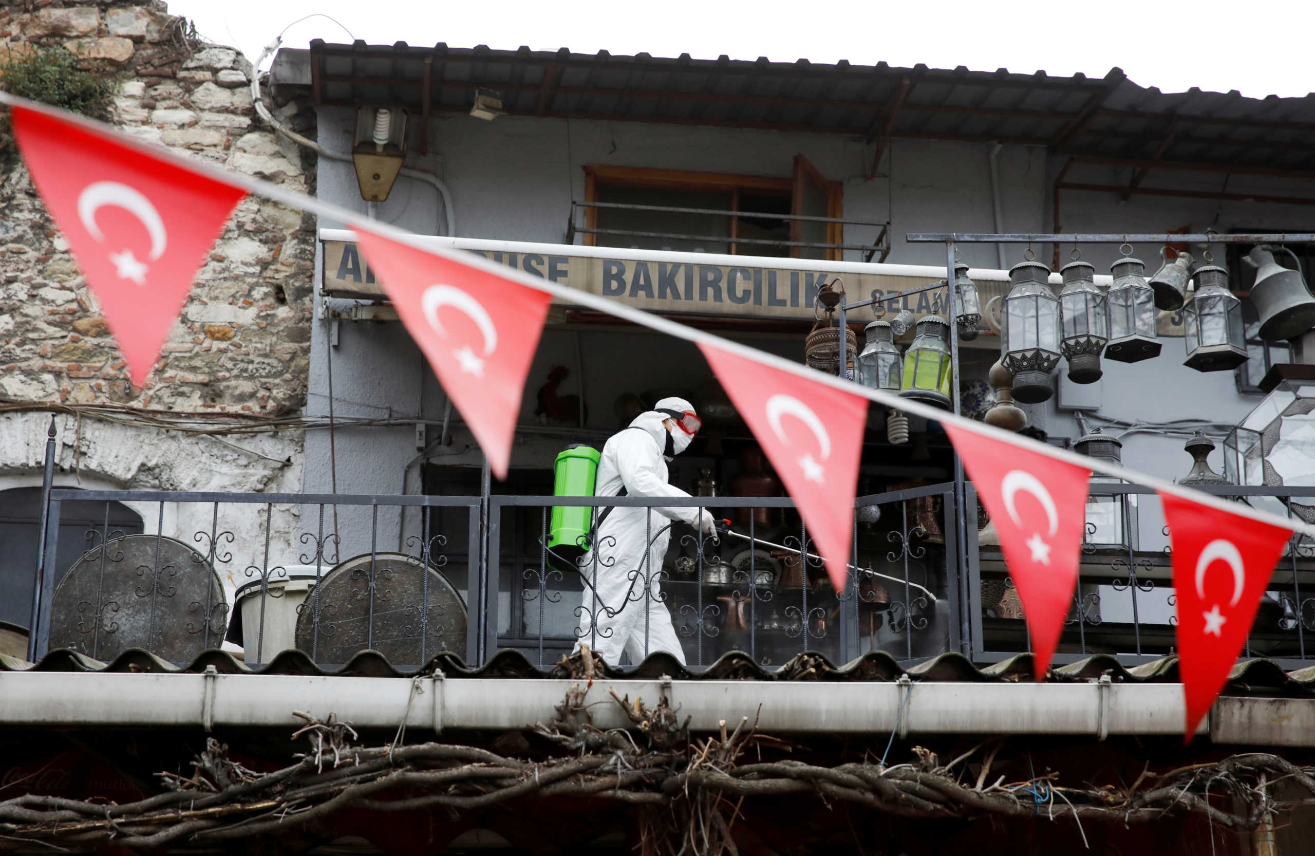Στοιχεία σοκ για τον κορονοϊό στην Τουρκία: Μία… ανάσα από τον εφιάλτη της Ιταλίας