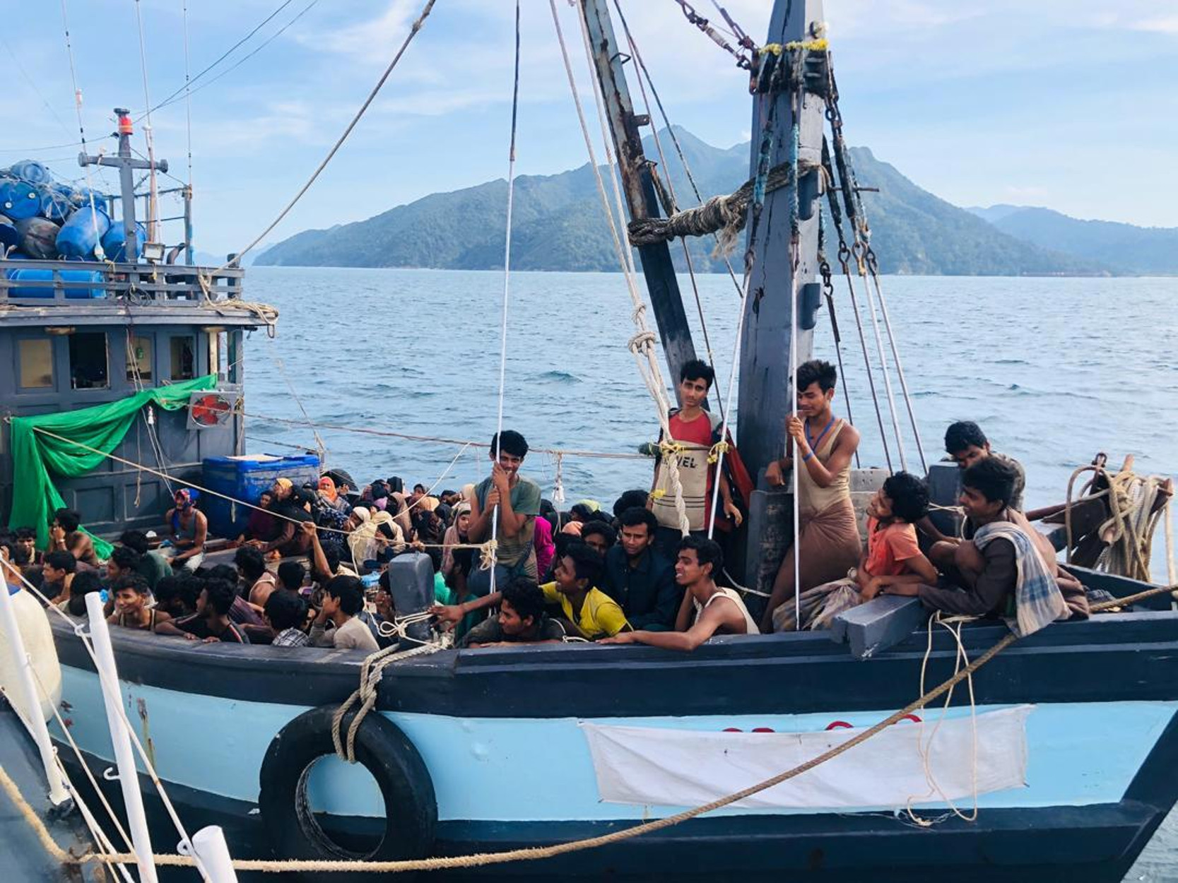 Την ώρα που έσωζαν μετανάστες… γεννήθηκε ένα μωράκι!