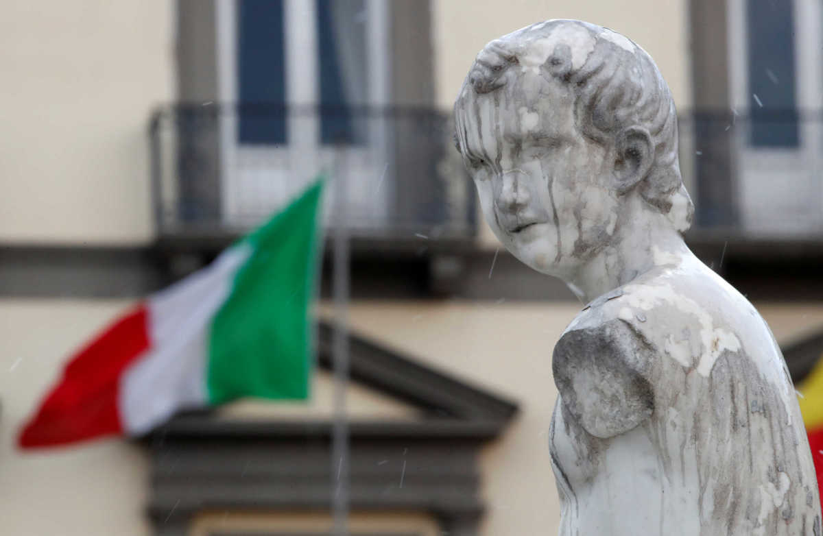 “Ανασαίνει” η Ιταλία: Νέα μείωση του ημερήσιου αριθμού θανάτων και κρουσμάτων κορονοϊού