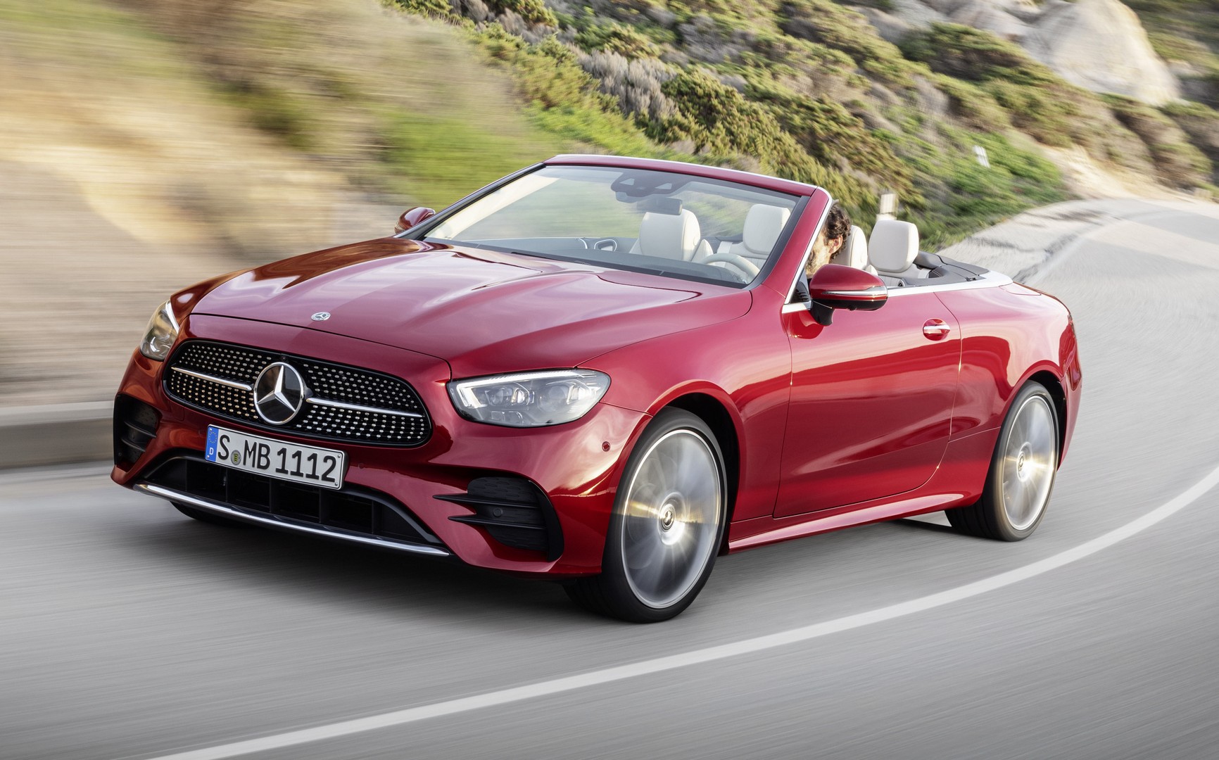 Mercedes-AMG E-Klasse Cabriolet, 2020, Outdoor, Exterieur:  designo hyazinthrot metallic, AMG-Line; Interieur:  Leder Nappa macchiatobeige