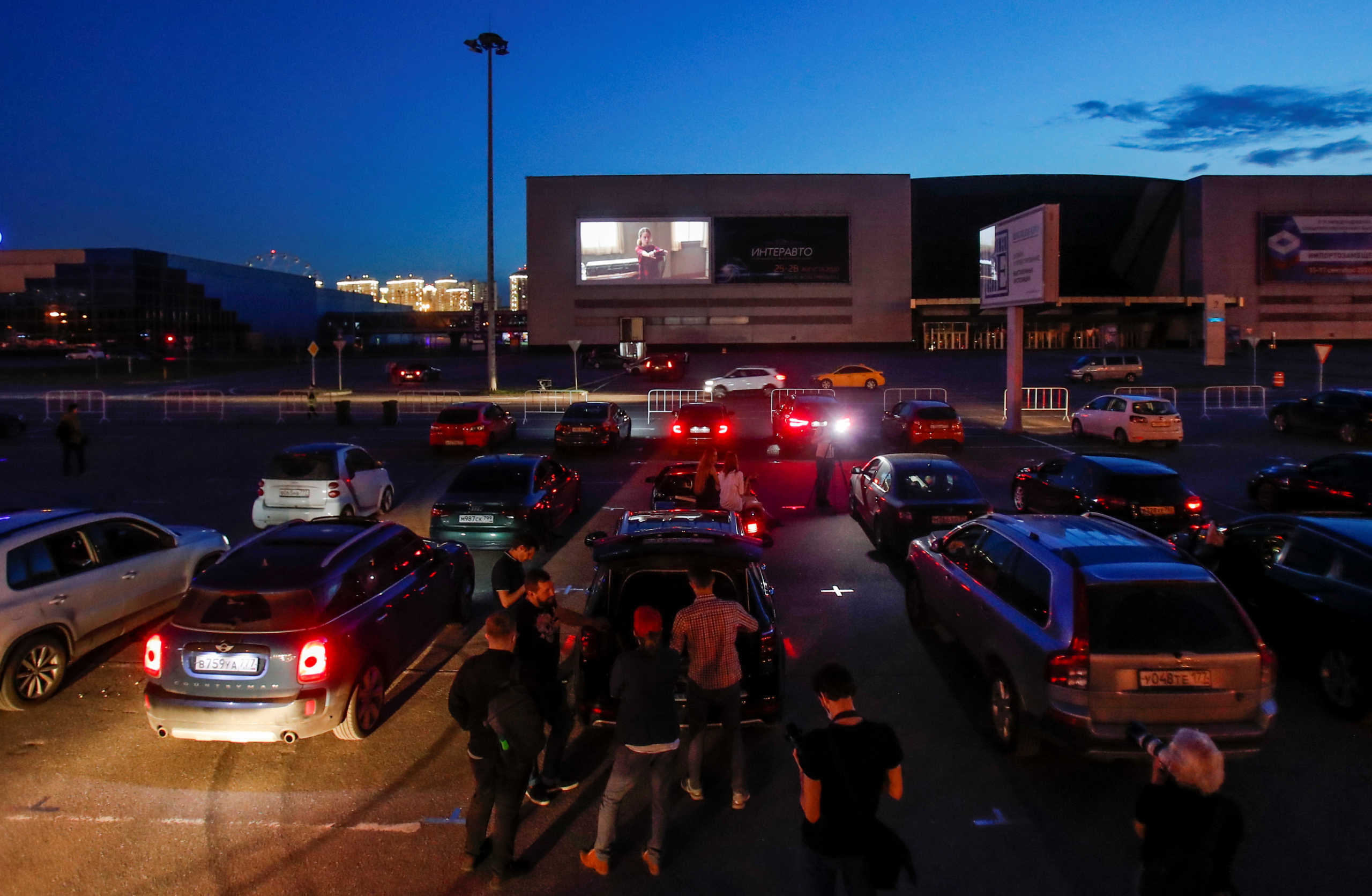 Ρωσία: Ξανά σε λειτουργία ο πρώτος drive-in κινηματογράφος στη Μόσχα