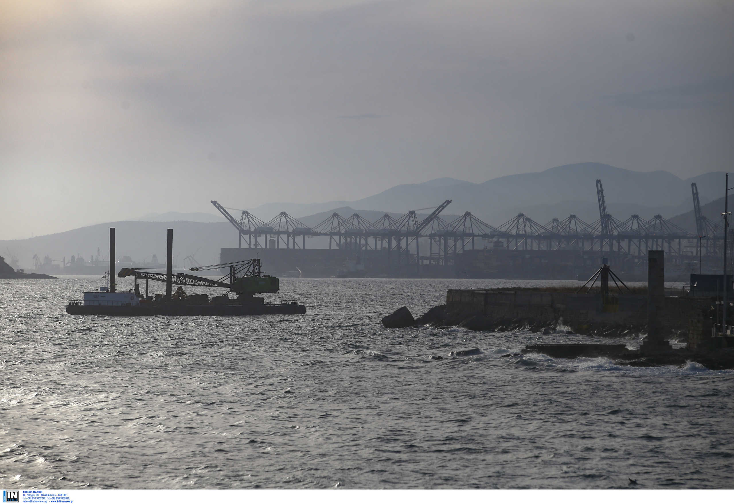 Τραγωδία στον Πειραιά: Νεκρός από ηλεκτροπληξία εργαζόμενος στο πλοίο “NODUS”