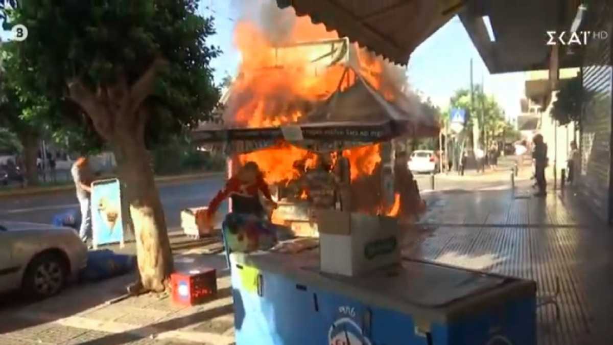 Φωτιά σε περίπτερο στην Καλλιθέα – Δείτε το βίντεο